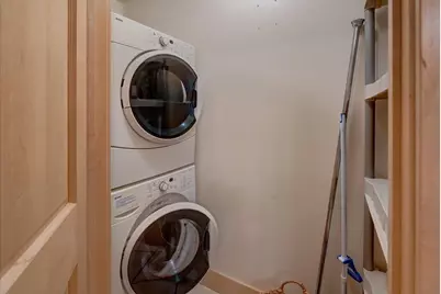 360 W Washington Avenue #G02, Madison, WI 53703 - Photo 31