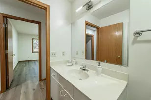 406 Bay Hill Dr, Madison, WI 53717 - Photo 35