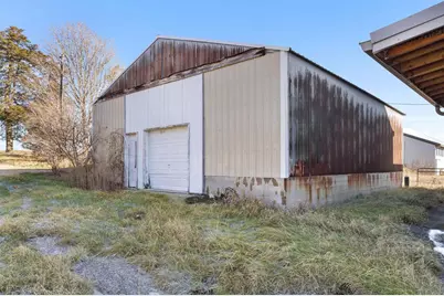 395 W Cedarville Road, Freeport, IL 61032 - Photo 35