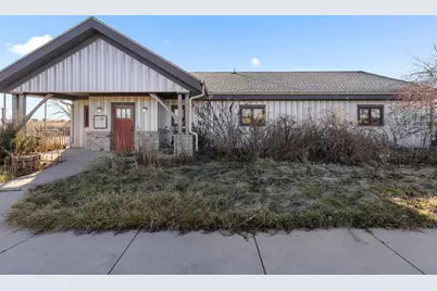 395 W Cedarville Road, Freeport, IL 61032 - Photo 17