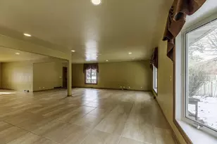 1135 Home Park Ave, Janesville, WI 53545 - Photo 9