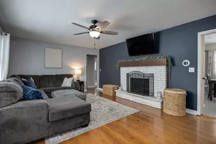 143 E Kohler St, Sun Prairie, WI 53590 - Photo 3