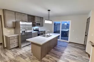 309 Prairie Hills Dr, Ridgeville, WI 53533 - Photo 7