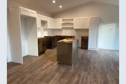 612 Roosevelt Street, Baraboo, WI 53913 - Photo 3