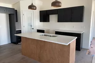 422 Eisenhower St, Baraboo, WI 53913 - Photo 9