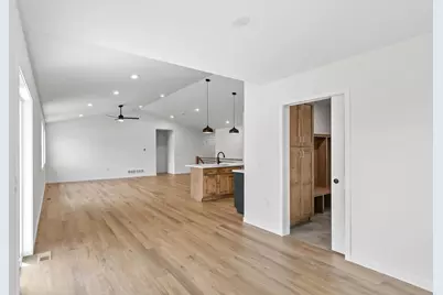 422 Eisenhower Street, Baraboo, WI 53913 - Photo 23