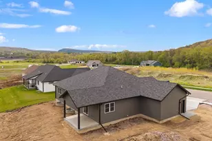 422 Eisenhower St, Baraboo, WI 53913 - Photo 43