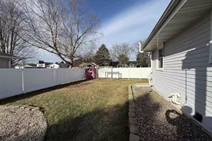 1419 Dayton Dr, Janesville, WI 53546 - Photo 33