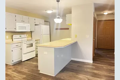 590 Kelvington Drive, Sun Prairie, WI 53590 - Photo 3