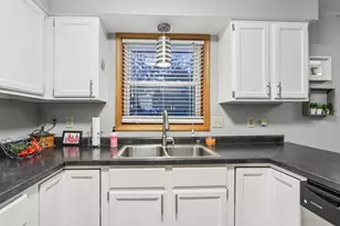 1164 Tifwood Dr, Jefferson, WI 53549 - Photo 13