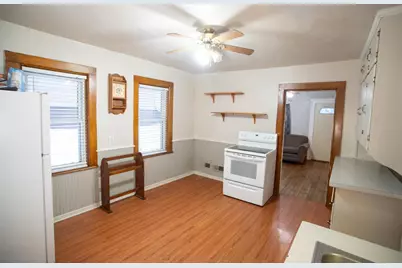 114 E Green Street, Watertown, WI 53098 - Photo 5