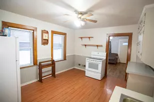 114 E Green St, Watertown, WI 53098 - Photo 5