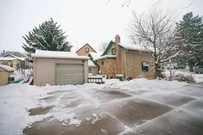 114 E Green Street, Watertown, WI 53098 - Photo 17