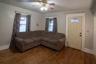 114 E Green St, Watertown, WI 53098 - Photo 3