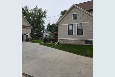 327 Carrington Street, Waupun, WI 53963 - Photo 77