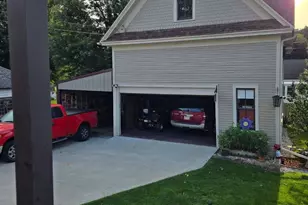 327 Carrington St, Waupun, WI 53963 - Photo 67