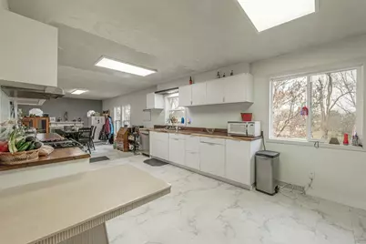 W5526 Rolling Acres Lane, Monroe, WI 53566 - Photo 9