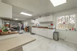 W5526 Rolling Acres Ln, Monroe, WI 53566 - Photo 9