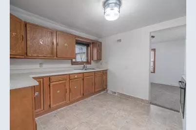 25 W Franklin Street, Waupun, WI 53963 - Photo 17