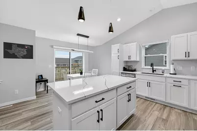 654 Locust Lane, Janesville, WI 53536 - Photo 11