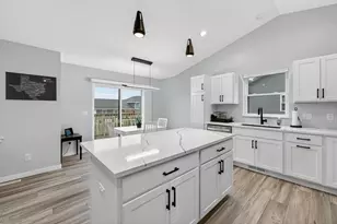 654 Locust Ln, Janesville, WI 53536 - Photo 11