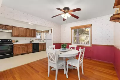 2845 Tomahawk Court, Middleton, WI 53562 - Photo 7