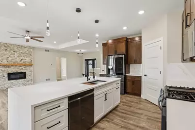 2020 Mulberry Street, Sauk City, WI 53583 - Photo 9