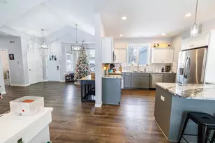 914 Miller Ave, Janesville, WI 53548 - Photo 3