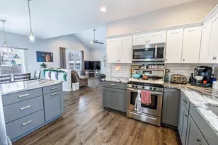 914 Miller Ave, Janesville, WI 53548 - Photo 7