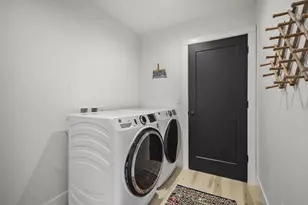 N8620 N Log Cabin Ct, New Lisbon, WI 53950 - Photo 21