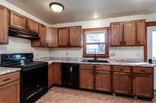 746 Eisenhower Ave, Janesville, WI 53545 - Photo 15