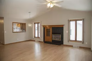 1045 Saddle Ridge, Portage, WI 53901 - Photo 7