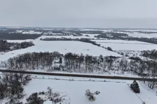 6644 W State Road 81, Beloit, WI 53511 - Photo 5