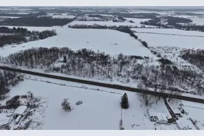 6644 W State Road 81, Beloit, WI 53511 - Photo 17