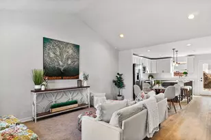 365 Lilac Ln, Stoughton, WI 53589 - Photo 3