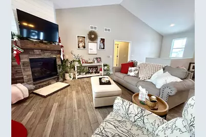 1045 Barbara Circle, Belleville, WI 53508 - Photo 7