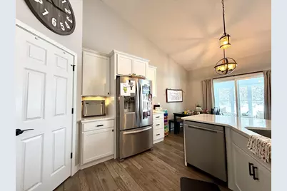 1045 Barbara Circle, Belleville, WI 53508 - Photo 11