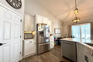 1045 Barbara Cir, Belleville, WI 53508 - Photo 11