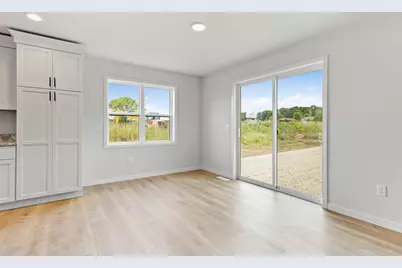 333 Dahlia Drive #29, Stoughton, WI 53589 - Photo 11