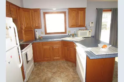 1541 Glendale Street, Janesville, WI 53546 - Photo 11