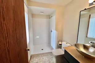 2127 Luann Ln, Madison, WI 53713 - Photo 17