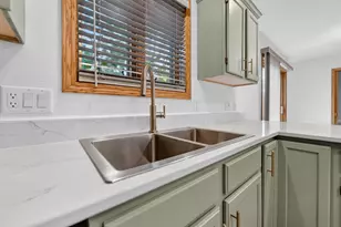 809 Southbound Dr, DeForest, WI 53532 - Photo 13