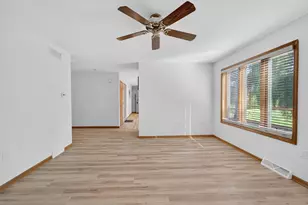 809 Southbound Dr, DeForest, WI 53532 - Photo 25