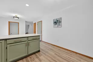 809 Southbound Dr, DeForest, WI 53532 - Photo 15