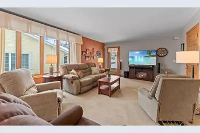 1716 Hillcrest Drive, Baraboo, WI 53913 - Photo 7