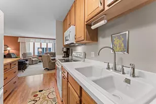 1716 Hillcrest Dr, Baraboo, WI 53913 - Photo 13