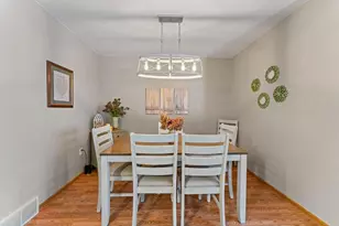 1716 Hillcrest Dr, Baraboo, WI 53913 - Photo 15