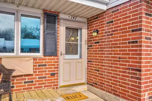 747 Kottke Dr, Madison, WI 53719 - Photo 3