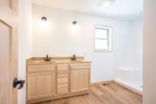 1618 Michigan Ave, Wisconsin Dells, WI 53965 - Photo 29