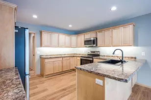 1618 Michigan Ave, Wisconsin Dells, WI 53965 - Photo 7